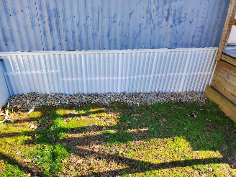 Mobile home skirting repair